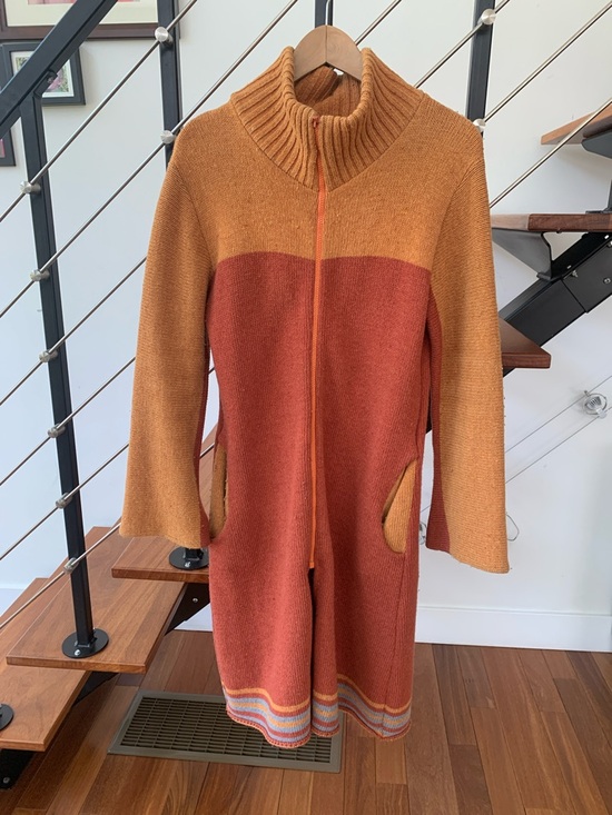 Sin Problemas Sweaters - Women’s Two-Tone Zip Front Knit Cardigan - Rust & Mustard